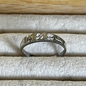 Classic Silver Filigree Ring with Polished Finish
